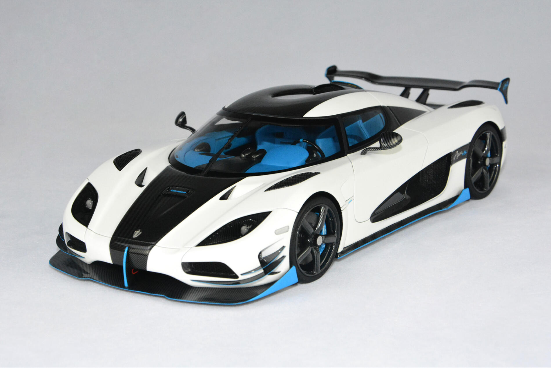 koenigsegg-rs1