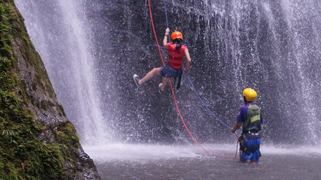 Activité plein air le canyoning