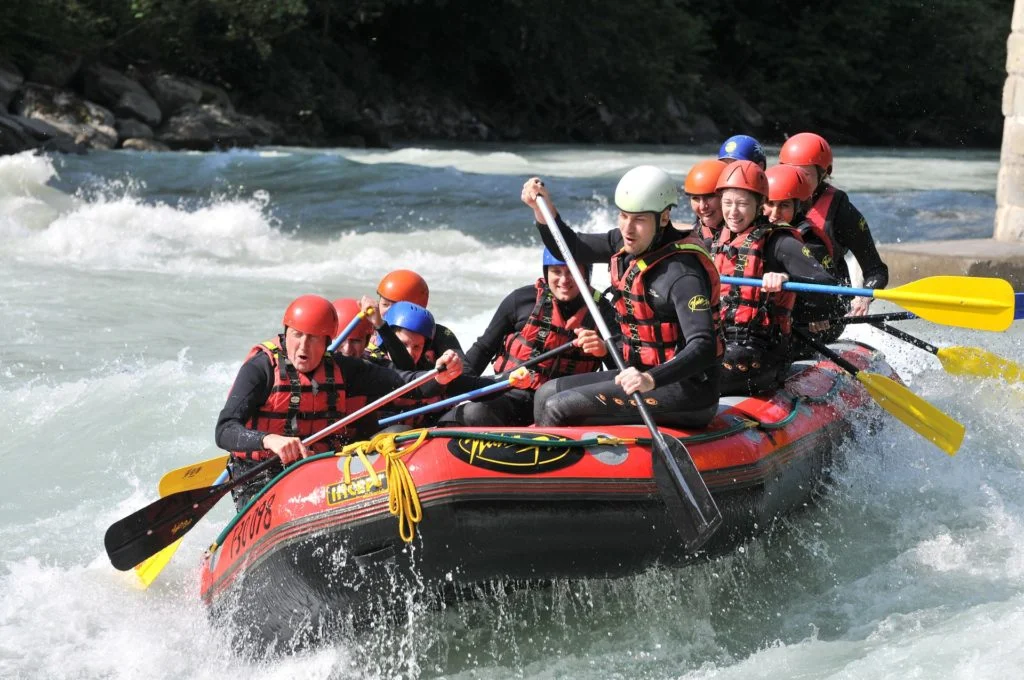 Activité plein air rafting