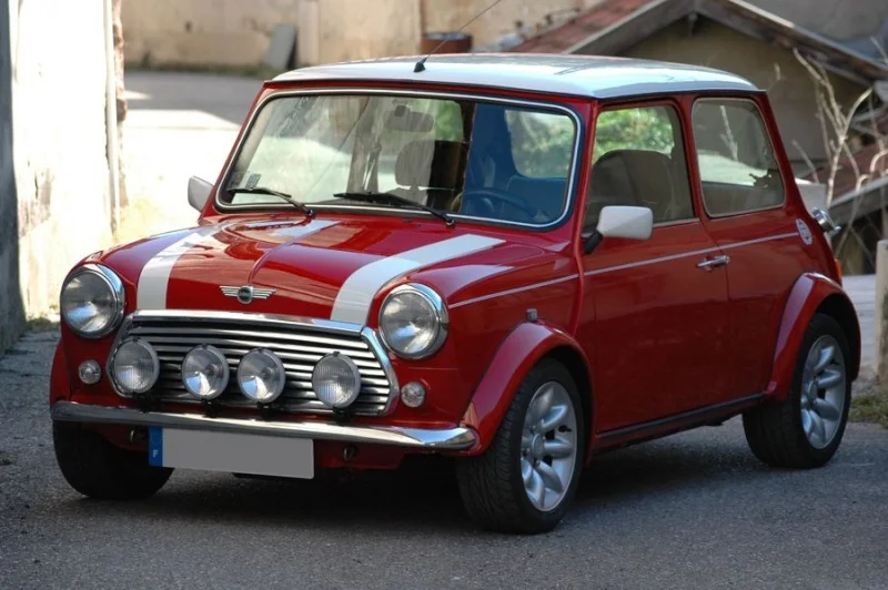 aston-mini-cooper-braquage-a-litalienne
