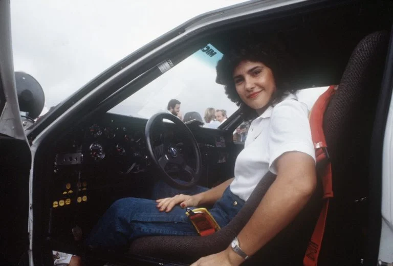 Michèle Mouton quand elle était une jeune pilote de course