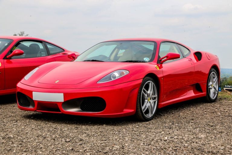 Voiture supercar Ferrari F430 rouge