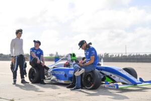 F4