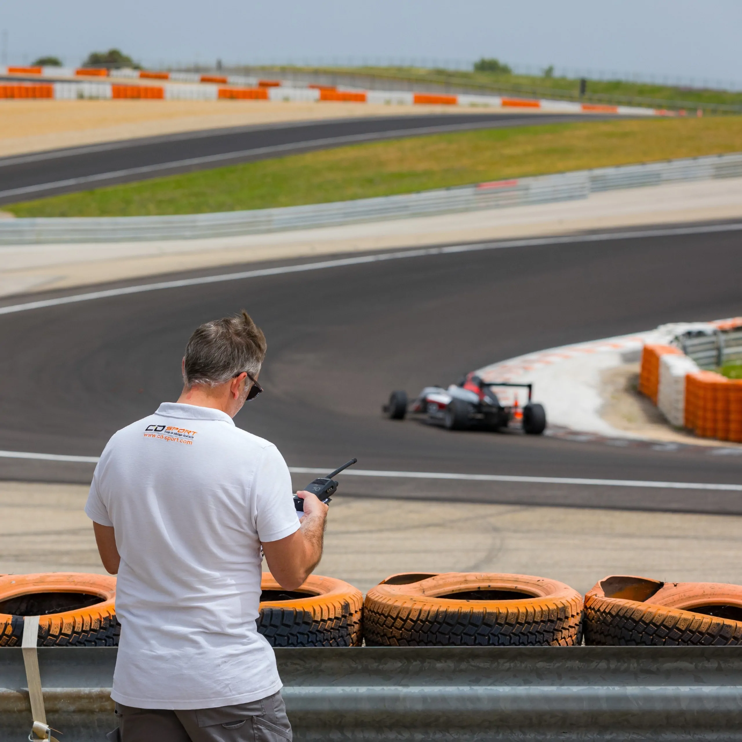 Séance de coaching pilotage CD Sport sur circuit (2/6)